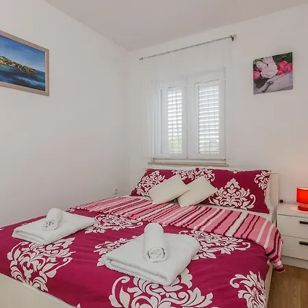 Anna Apartment