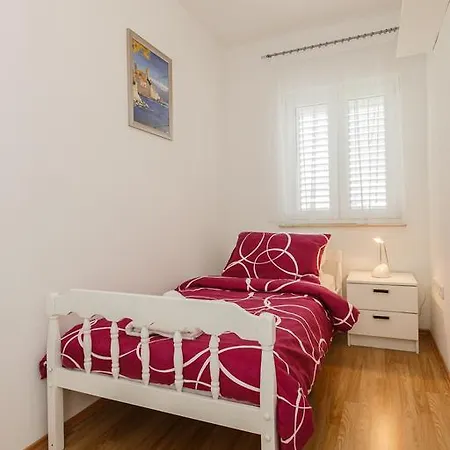 Anna Apartment